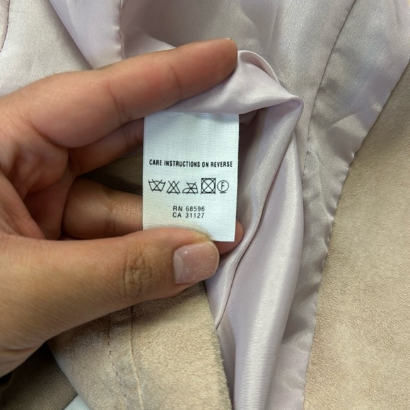 Women's Cream Blazer - Picture 9 of 10